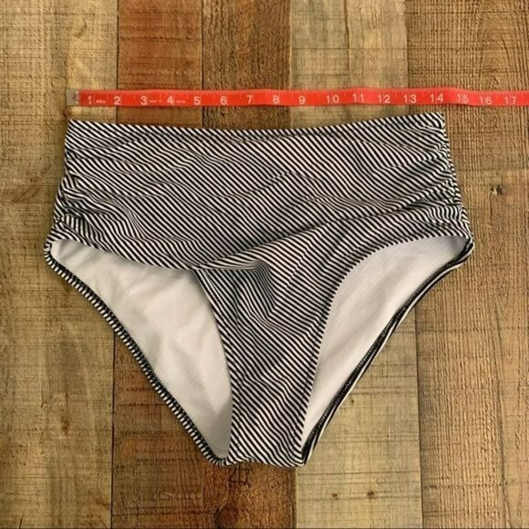 Cupshe women's size medium black and white striped high rise bikini bottom - Picture 2 of 7